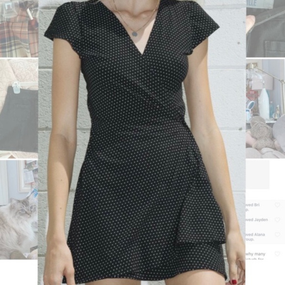 Brandy Melville - Polka dot wrap dress OS
